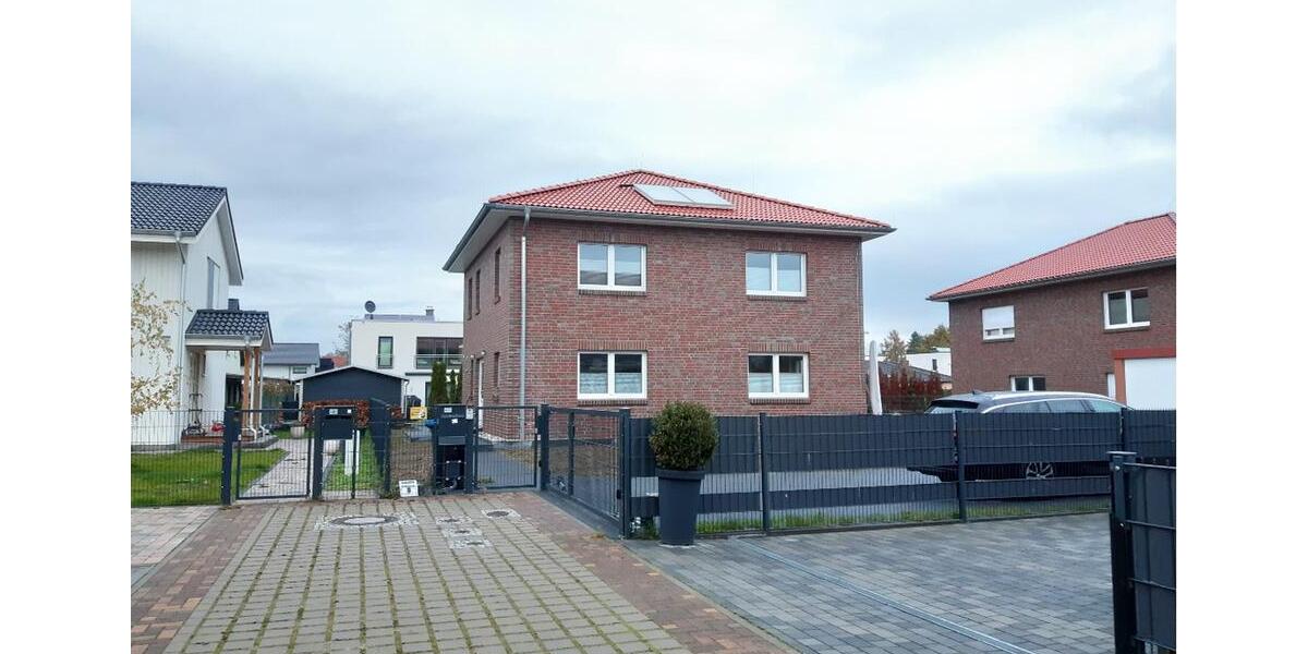 Villa Oranienburg - 4 Zimmer, 164 m&sup2;, 2.456&euro; | Angebot:25393506