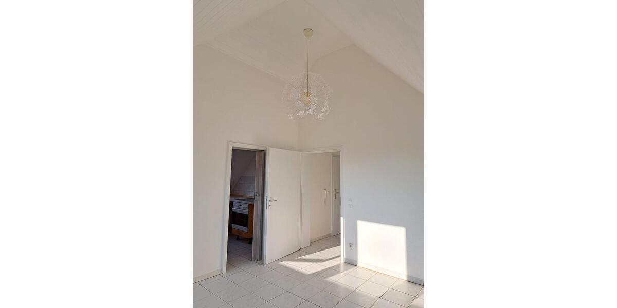 Dachgeschoßwohnung Mannheim Rheinau - 3 Zimmer, 64 m&sup2;, 199.000&euro; | Angebot:19181708