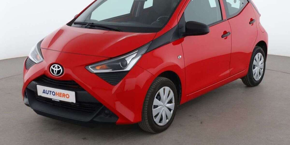 Toyota Aygo 28.243 km 9.650 &euro; Essen 45141