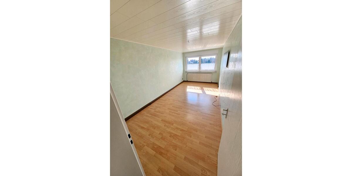 Etagenwohnung Bergneustadt - 3 Zimmer, 77 m&sup2;, 700&euro; | Angebot:26351650