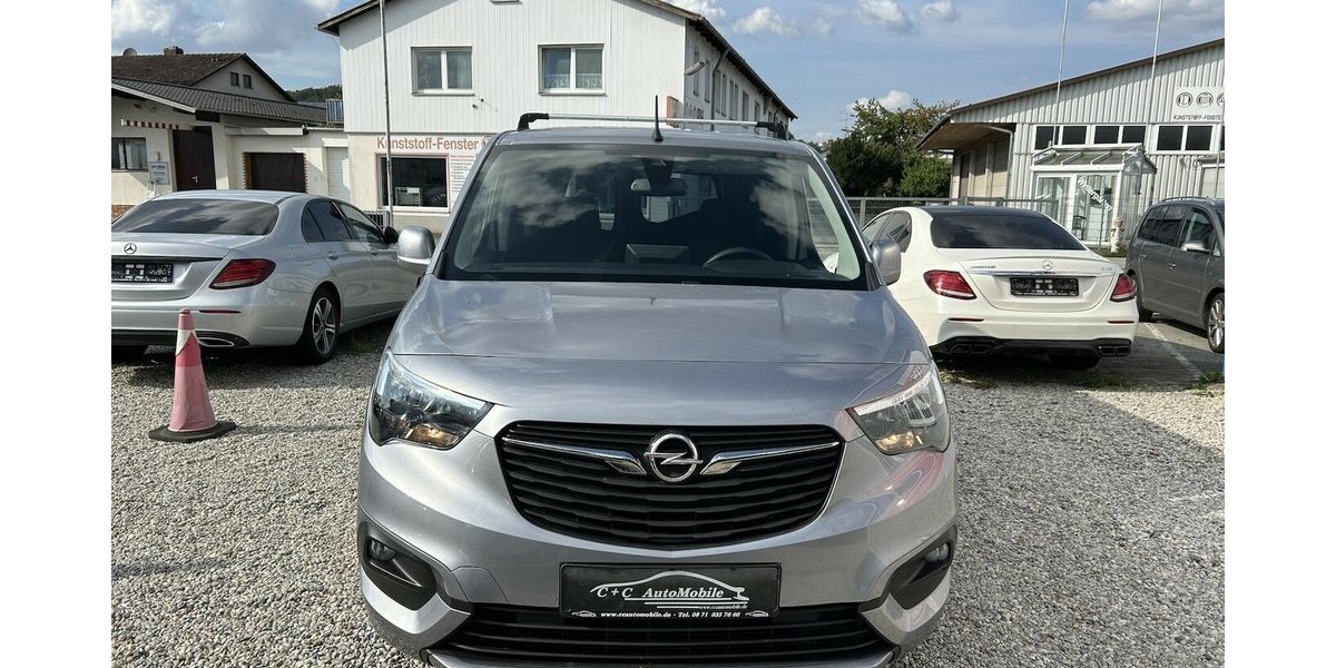 Opel Combo 1.2i Edition 1.HAND Tempomat DAB PDC 54.200 km 15.500 &euro; Altdorf 84032