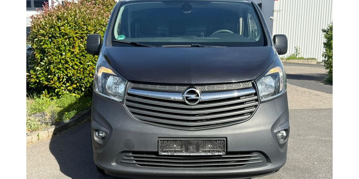 Opel Vivaro 223.000 km 8.599 &euro; Kelkheim 65779