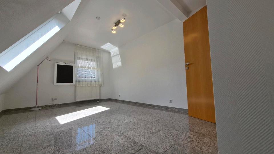 Etagenwohnung Ehningen - 3 Zimmer, 74 m&sup2;, 1.100&euro; | Angebot:26676239