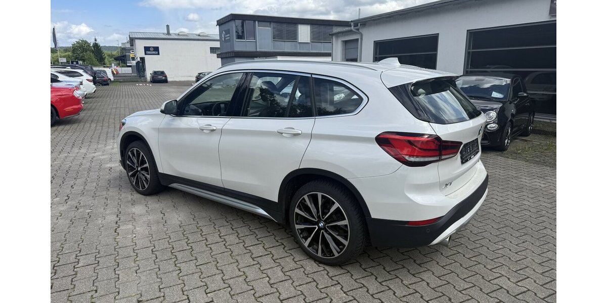 BMW X1 xDrive 20i xLine*Teilleder,LED,Navi,1.Hand* 113.000 km 19.650 &euro; Schorndorf 73614