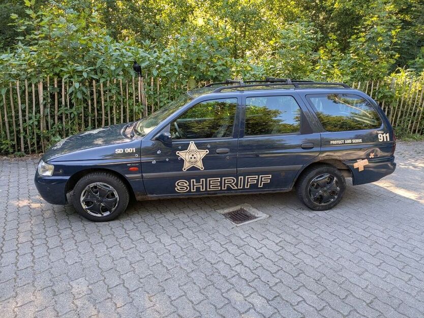 Escort