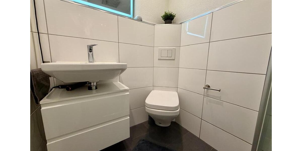 Dachgeschoßwohnung Ingelheim am Rhein - 4 Zimmer, 108 m&sup2;, 1.400&euro; | Angebot:25451377