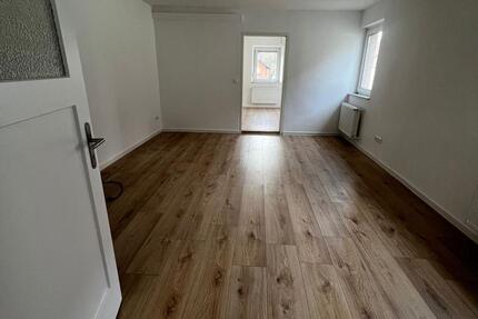 Charmante 2,5 - 3 Zimmer-Wohnung - Erstbezug nach Sanierung 3 zimmer