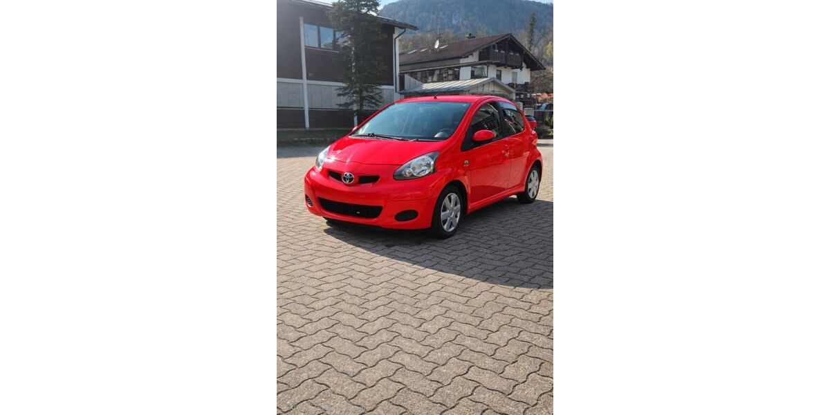 Toyota Aygo (X) 27.000 km 5.800 &euro; Bischofswiesen 83483