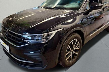 VW Tiguan 20.632 km 28.489 &euro; Berlin 13088