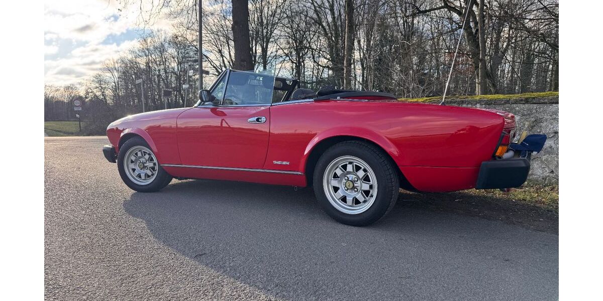 Fiat 124 Spider 71.900 km 20.999 &euro; Bielefeld 33613
