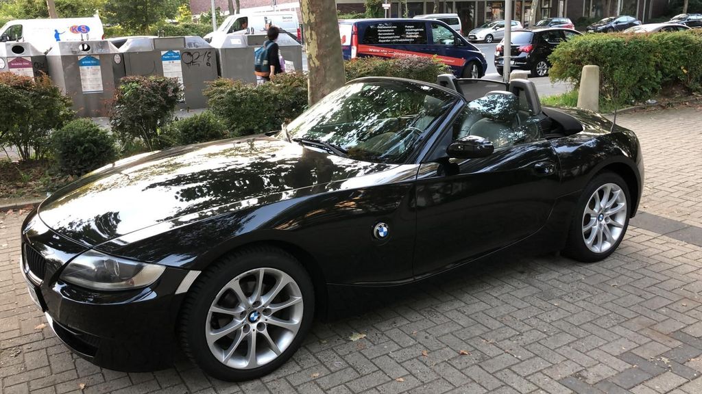 BMW Z4 261.864 km 7.450 &euro; Düsseldorf 40545
