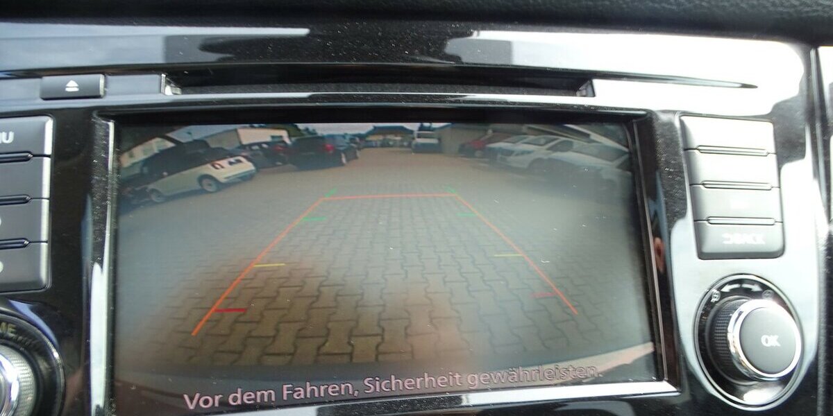 BMW X3 xDrive 20 i xLine, HUD, Kamera, Ambientebeleuch 70.000 km 23.790 &euro; Rodgau 63110