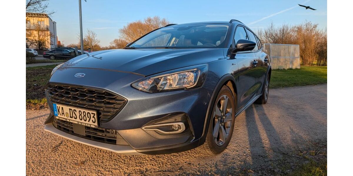 Ford Focus 42.163 km 17.490 &euro; Stutensee 76297