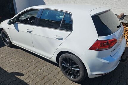 VW Golf 182.000 km 8.300 &euro; München 80799