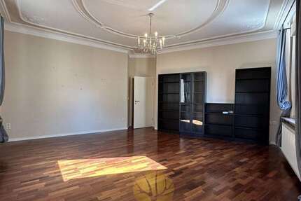 Wohnung zum Mieten in Stuttgart 2.700 € 130 m² 5 zimmer