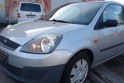 Ford Fiesta 154.000 km 2.400 &euro; München 81249