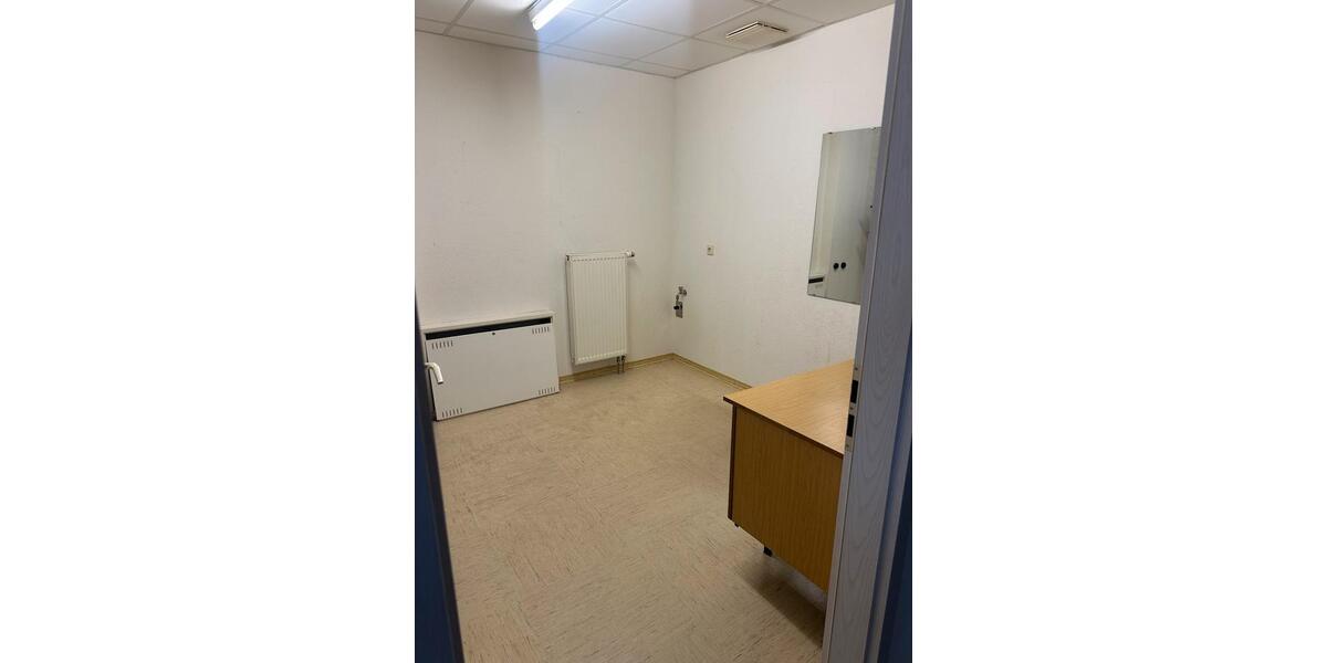 Gewerbeobjekt Osterburg (Altmark) - 4&euro; | Angebot:23005181