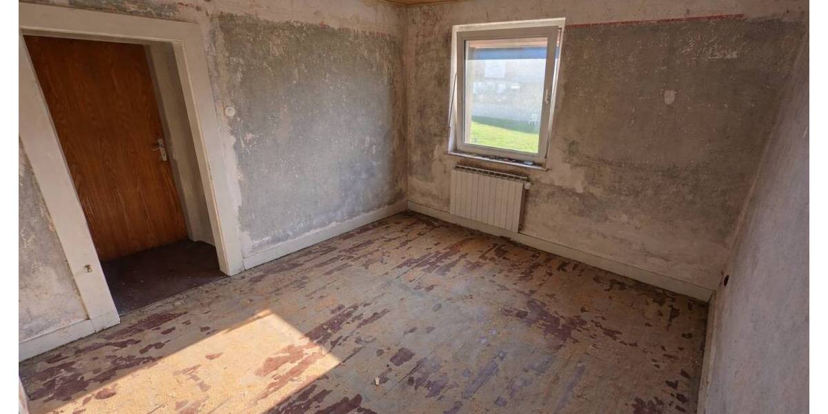 Einfamilienhaus Arnsberg Wennigloh - 7 Zimmer, 180 m&sup2;, 190.000&euro; | Angebot:26733402