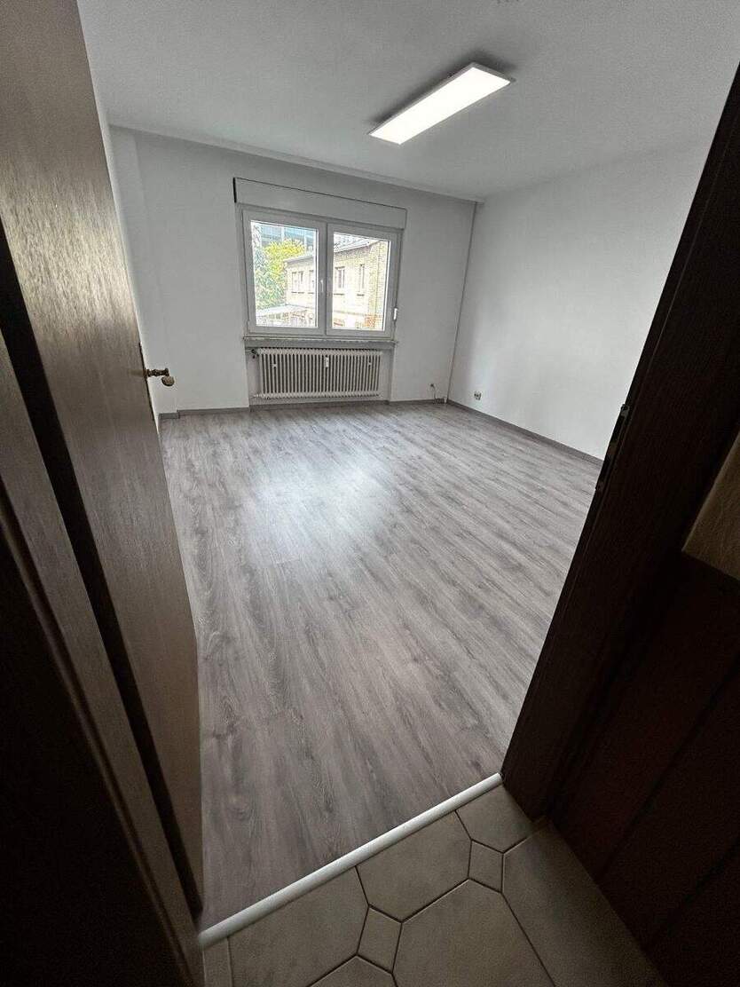 Zentrale 3-Zimmer-Wohlfühlwohnung mit Balkon & Einbauküche - ideal für Paare oder WG 3 zimmer