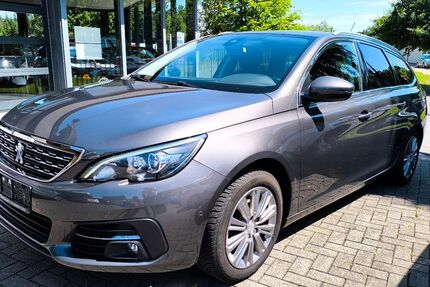 Peugeot 308 96.000 km 11.900 &euro; Lügde 32676