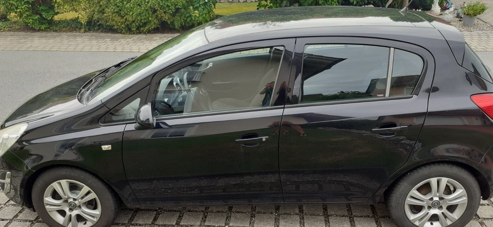 Opel Corsa 207.000 km 2.600 € Winzer 94577