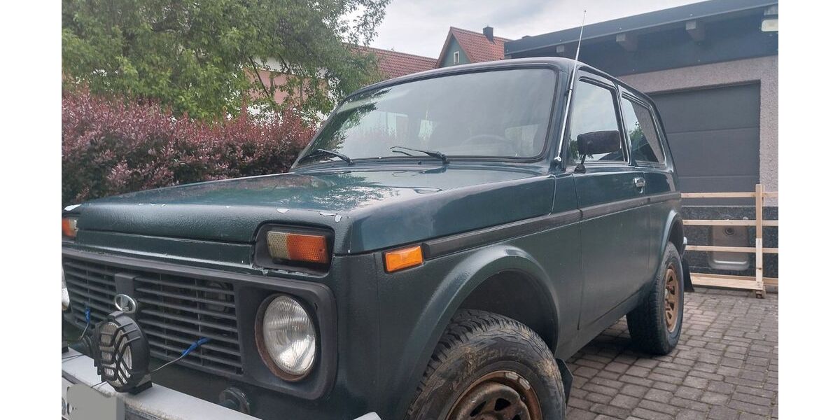 Lada Niva 101.200 km 2.890 &euro; Waidhaus 92726
