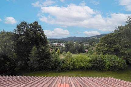 Gepflegte 5. Zimmer Wohnung mit Gemeinschaftsgarten in idyllischer Natur 5 zimmer