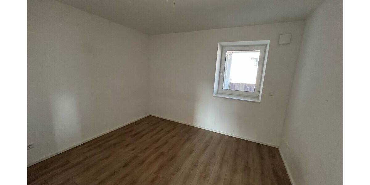 Etagenwohnung Wassertrüdingen - 4 Zimmer, 95 m&sup2;, 300.000&euro; | Angebot:26388716