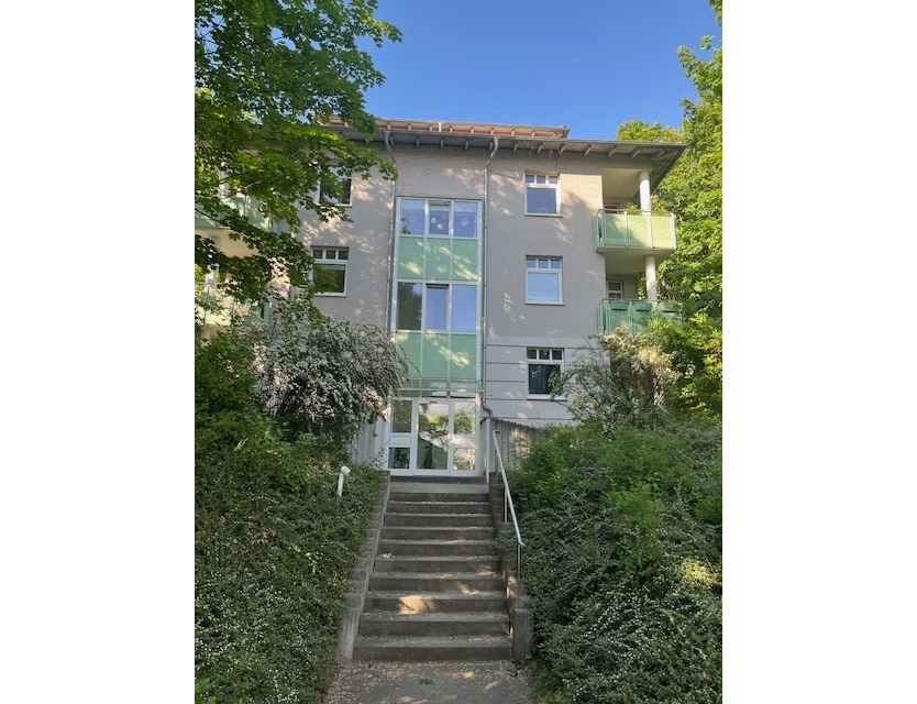 Wilder Mann: 1-Zimmer-Wohnung in schöner Lage mit Terrasse