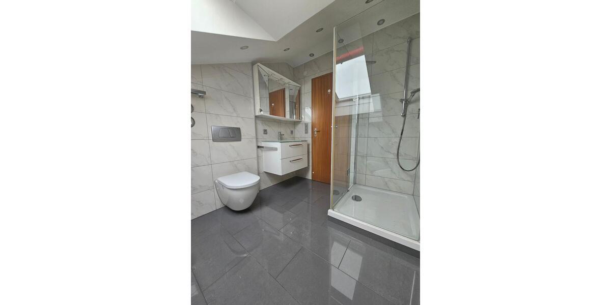 Dachgeschoßwohnung Wendlingen am Neckar - 2 Zimmer, 70 m&sup2;, 290.000&euro; | Angebot:24858351