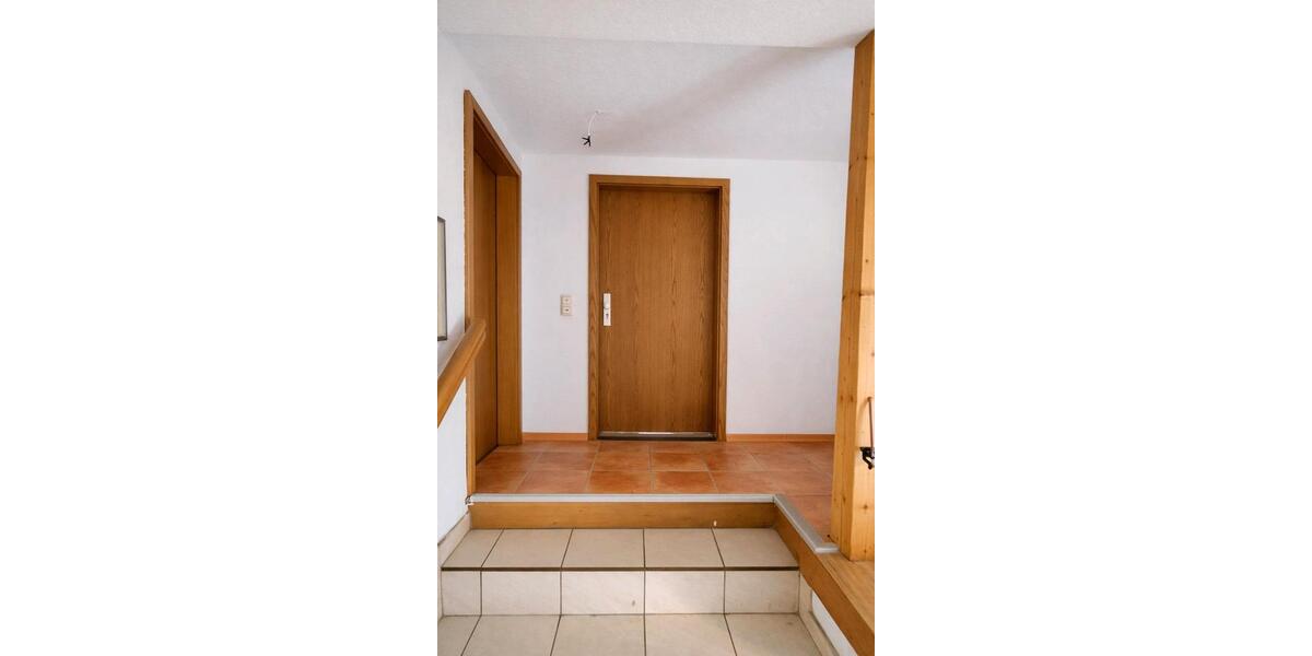 Dachgeschoßwohnung Adorf/Vogtland Vogtland - 2 Zimmer, 62 m&sup2;, 39.690&euro; | Angebot:25429037