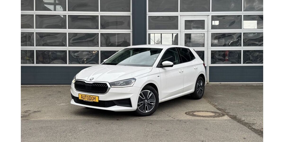 Skoda Fabia 10.424 km 15.990 &euro; Glückstadt 25348