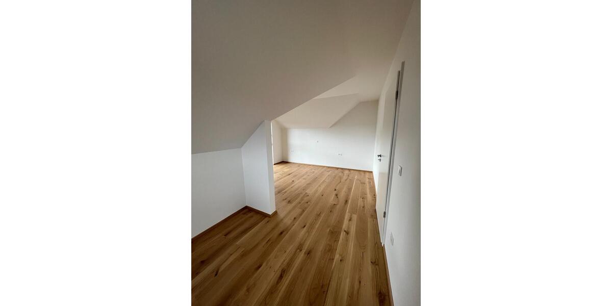 Einfamilienhaus Haselbachtal - 5 Zimmer, 135 m&sup2;, 2.100&euro; | Angebot:23698201