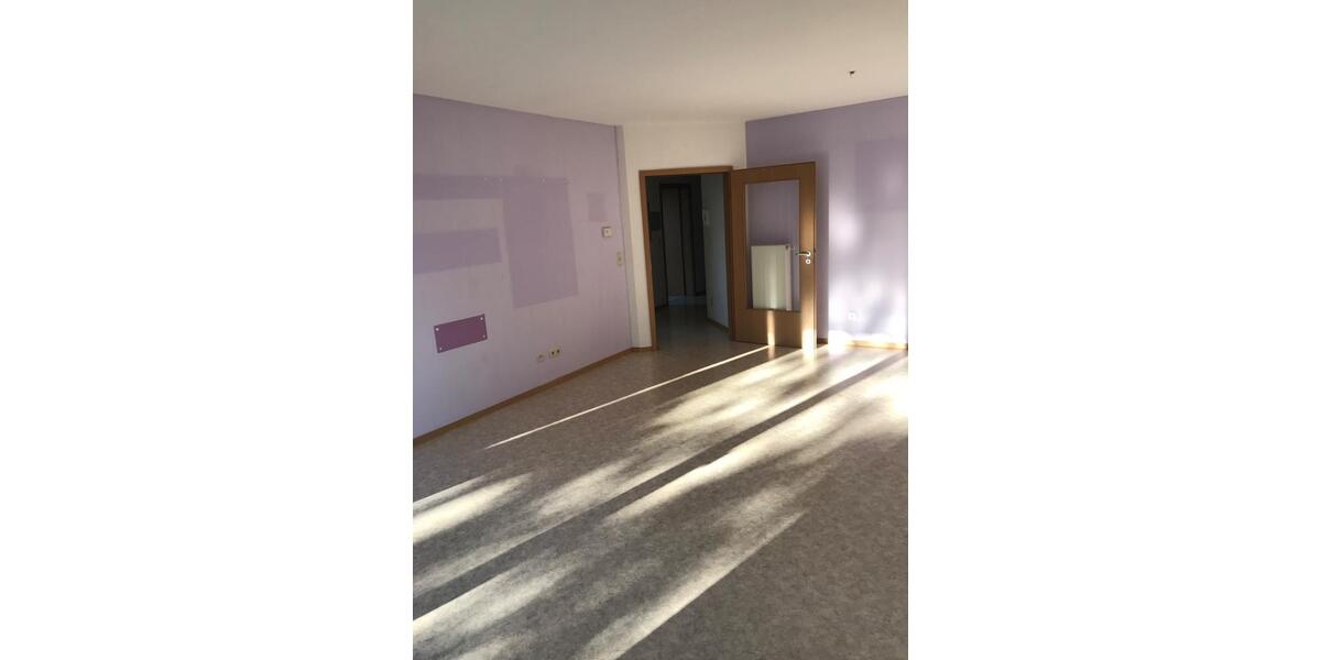 Etagenwohnung Lebach - 3 Zimmer, 78 m&sup2;, 700&euro; | Angebot:26185697
