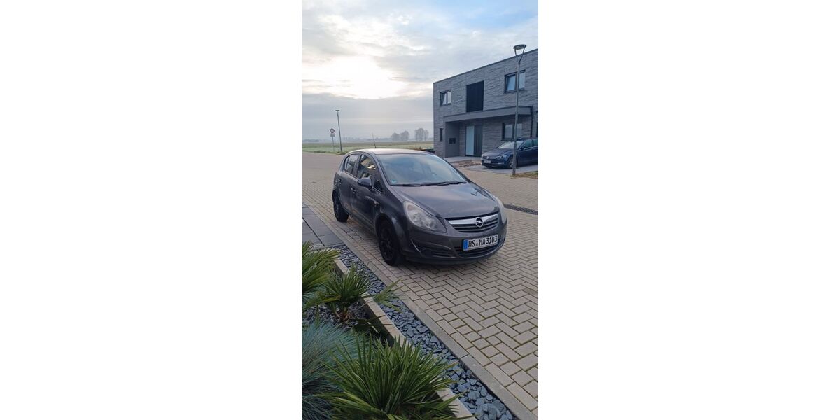 Opel Corsa 135.999 km 3.900 &euro; Hückelhoven 41836