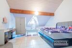 DACHPERLE - lichtdurchflutete Dachgeschoßwohnung mit Einbauküche in HomburgEinöd!