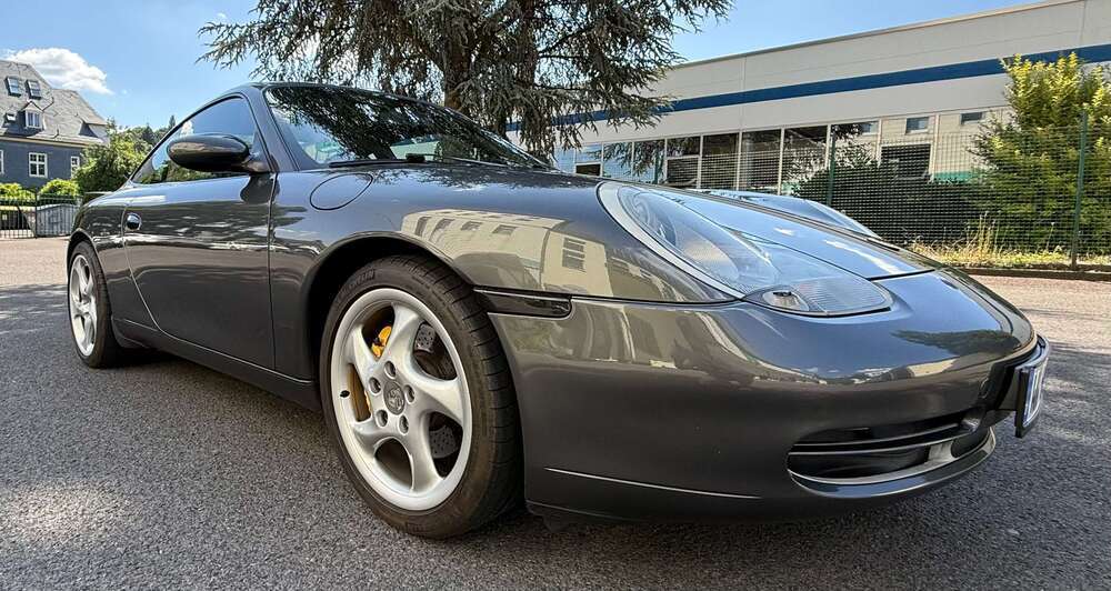 996