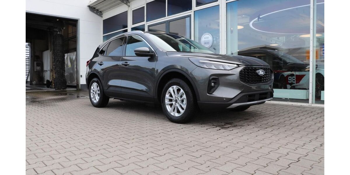 Ford Kuga 10.300 km 28.980 &euro; Cham 93413