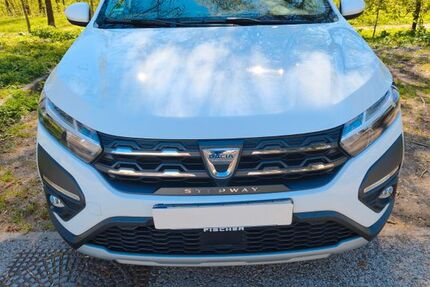 Dacia Sandero 20.700 km 13.500 &euro; Esslingen 73728