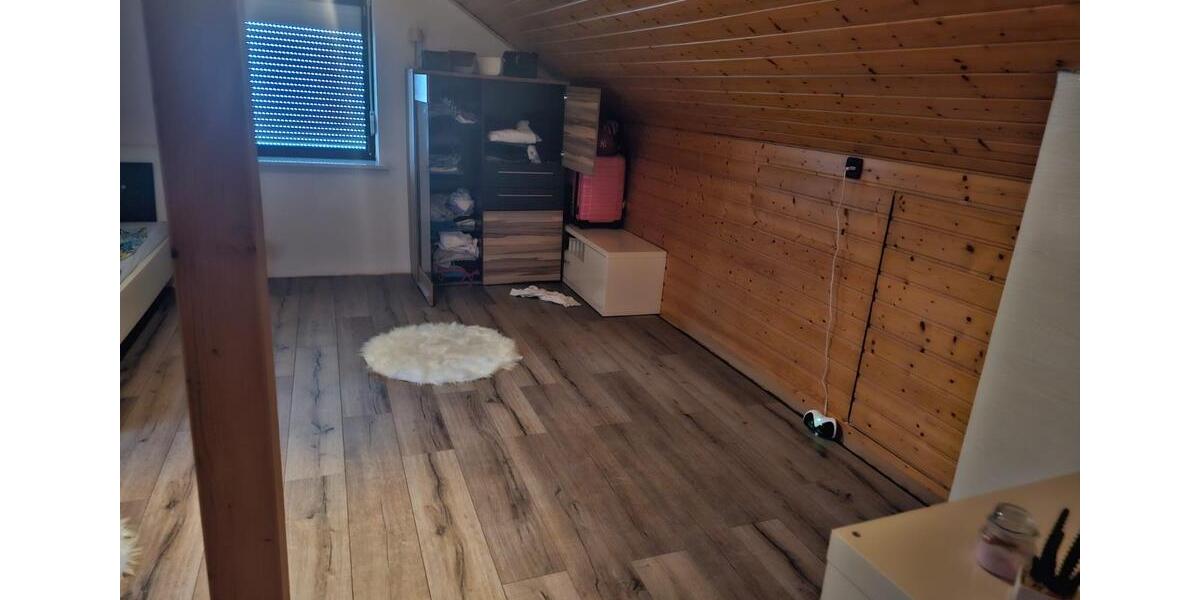 Einfamilienhaus Jockgrim - 6 Zimmer, 200 m&sup2;, 1.500&euro; | Angebot:25957931