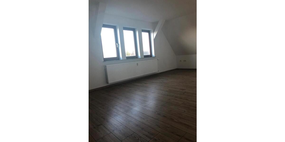 Einfamilienhaus Bad Wildungen - 8 Zimmer, 226 m&sup2;, 199.000&euro; | Angebot:26857853