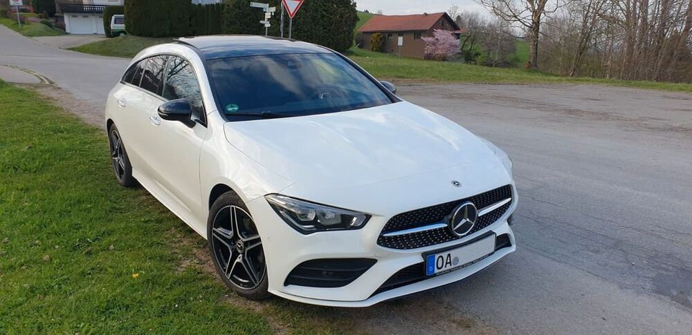 CLA 200 Shooting Brake