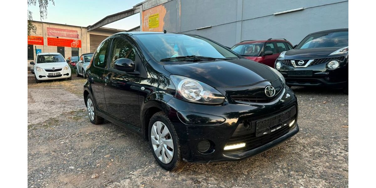 Toyota Aygo (X) 166.000 km 2.999 &euro; Bonn 53227