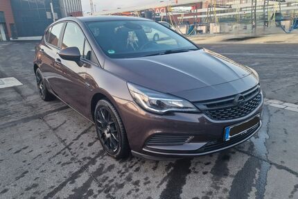 Opel Astra 121.000 km 8.700 &euro; Duisburg 47055