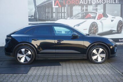 Porsche Macan 9.999 km 70.950 &euro; Stuttgart 70499
