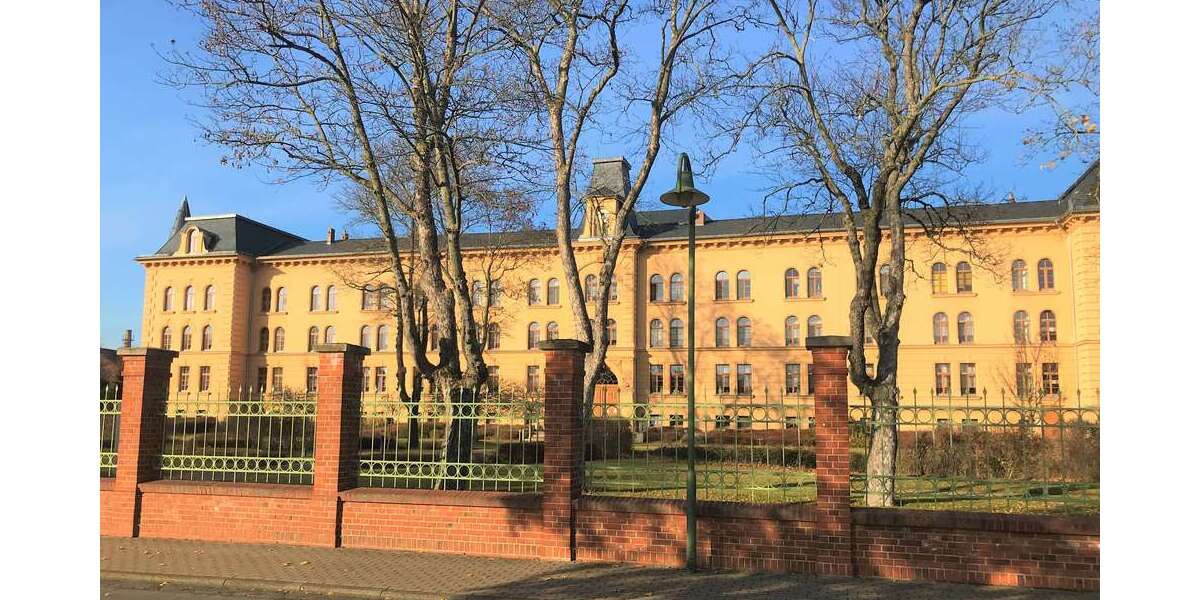 NEU - frisch renovierte 3 Zimmer mit Balkon und Einbauküche! Flexibel ab 6 Monate zu vermieten. - Appartement Annaburg | Angebot:17600958