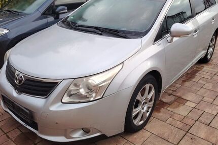 Toyota Avensis 228.000 km 2.900 &euro; Frankfurt 65933