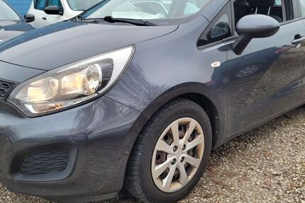 Kia Rio 83.231 km 5.990 &euro; Landshut 84030