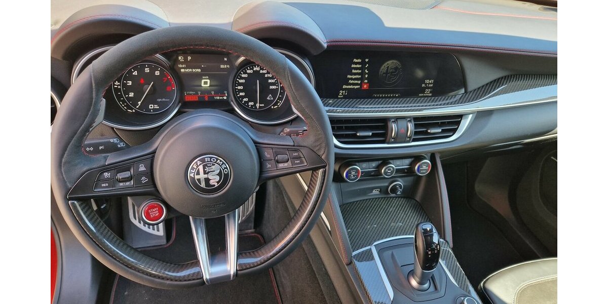 Alfa Romeo Stelvio Quadrifoglio Q4 63.569 km 46.800 € Wilsdruff 01723