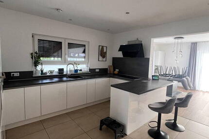 Haus Weidenstetten - 6 Zimmer, 150 m&sup2;, 2.000&euro; | Angebot:26376995